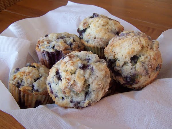 Hoe koude kalfmuffins koken met bosbessen