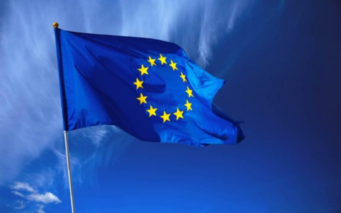 Hoe ziet de vlag van de EU-landen eruit?