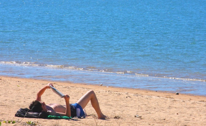 Er zijn verschillende manieren om geld te besparen bij het organiseren van een vakantie