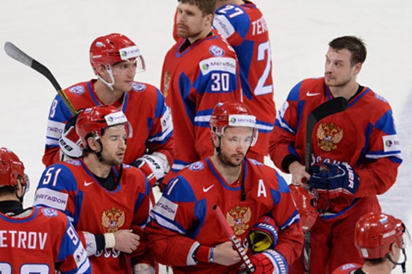 Russisch nationaal ijshockey team vertrekt de Olympische Spelen in Sochi